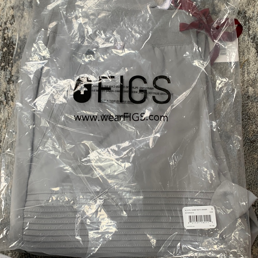 Figs cement color limited edition skinny moto jogger scrubs new